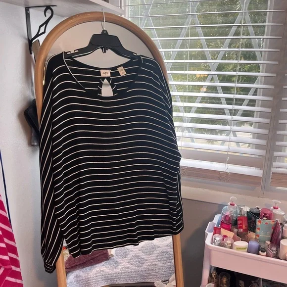 Daytrip Black and White Striped Long Sleeve Top - Picture 1 of 5